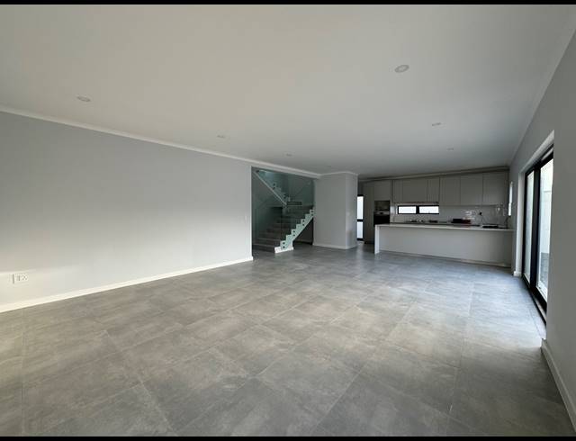 4 BEDROOM HOUSE FOR SALE IN SANDOWN